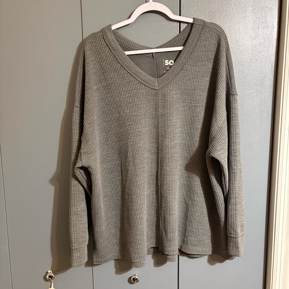 SO XL top NWOT